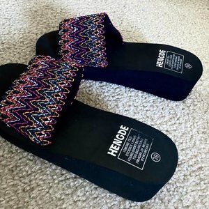 Y2K Chunky Platform Sandals / Slippers / Slides Chevron Band